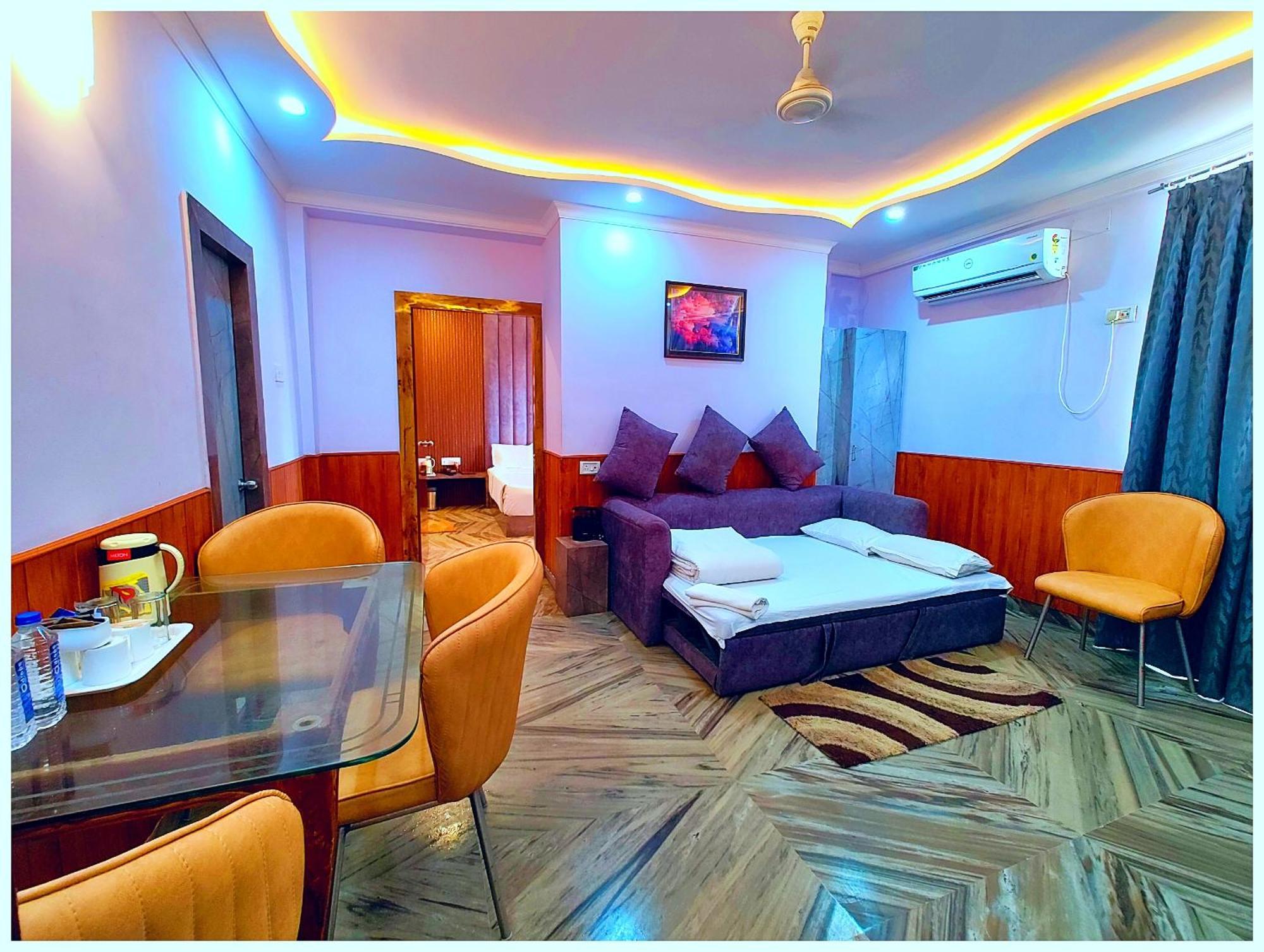 Puri Hotel D R E A M L A N D Near Sea Beach - - Restaurant & Parking Facilities - Prime Location With Luxury And Spacious Room - Book Now Экстерьер фото